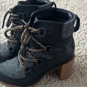 Sorel Black and Gray Heeled Boots